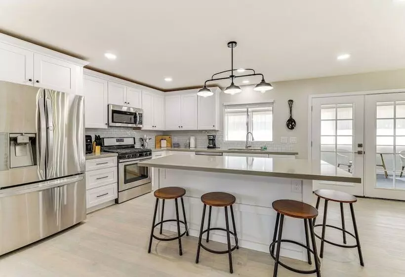 Updated Sun Lakes Home W/ Grill < 1 Mi To Golf