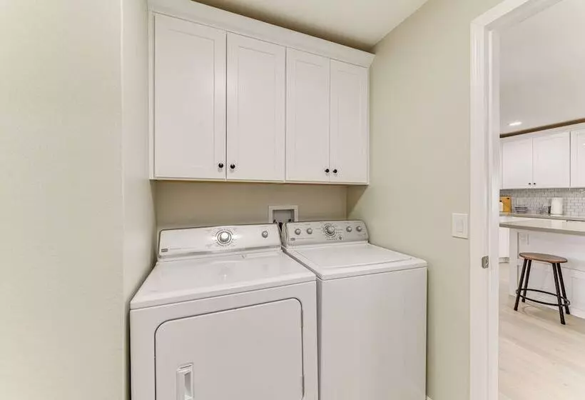 Updated Sun Lakes Home W/ Grill < 1 Mi To Golf
