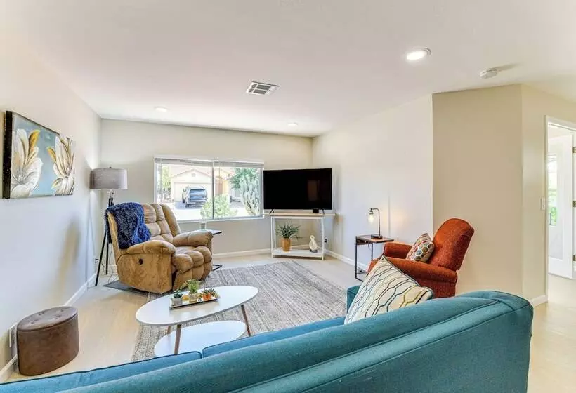 Updated Sun Lakes Home W/ Grill < 1 Mi To Golf