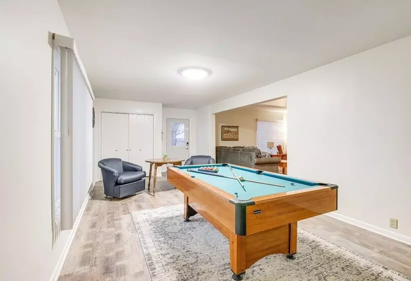 Barnes City House ~ 3 Mi To Hunting & Fishing!