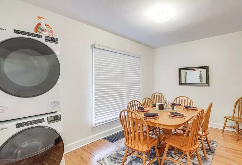 Barnes City House ~ 3 Mi To Hunting & Fishing!