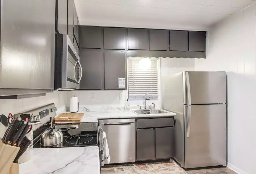 Barnes City House ~ 3 Mi To Hunting & Fishing!