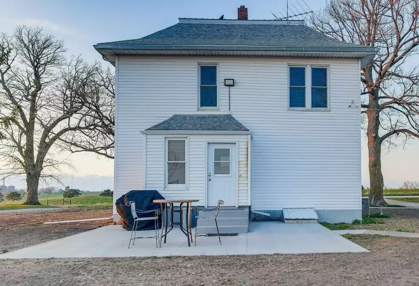 Barnes City House ~ 3 Mi To Hunting & Fishing!