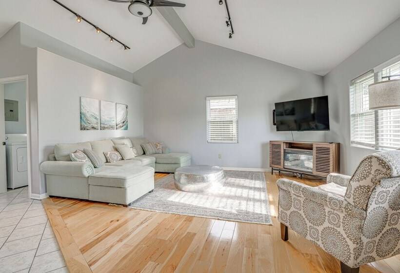 Benton Harbor Home W/ Fire Pit   2 Mi To Beach!