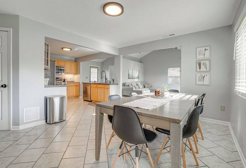 Benton Harbor Home W/ Fire Pit   2 Mi To Beach!