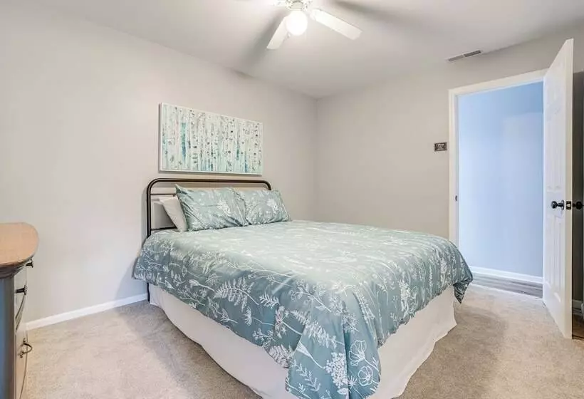 Benton Harbor Home W/ Fire Pit   2 Mi To Beach!