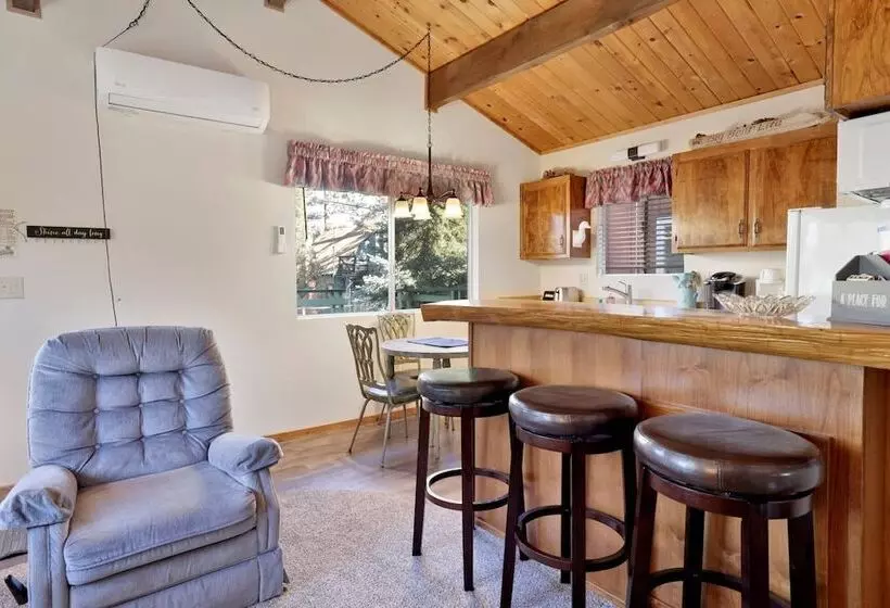 Escape In The Pines #2276