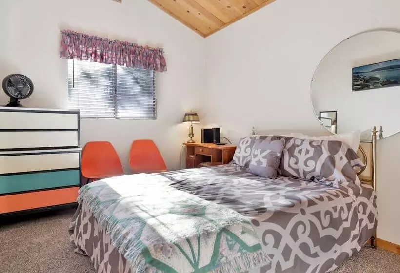 Escape In The Pines #2276