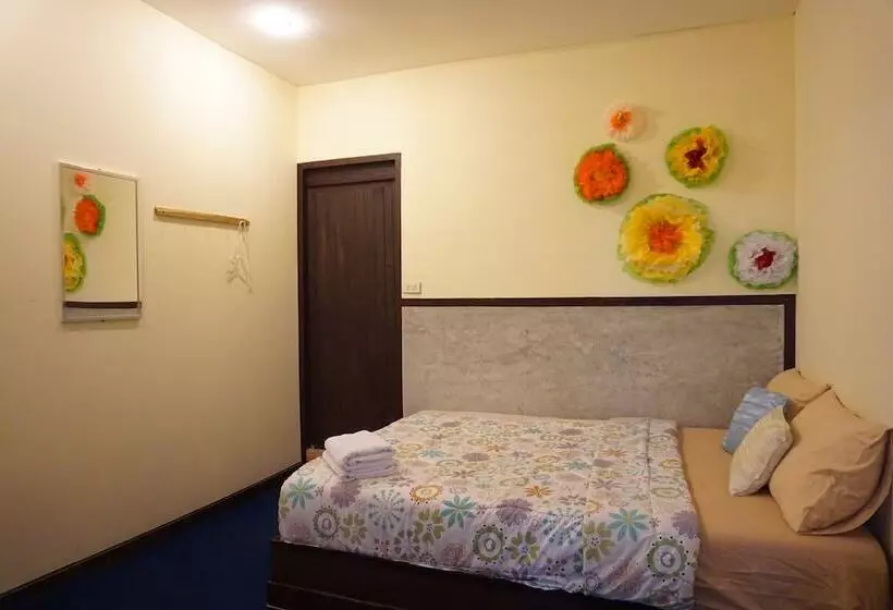 Hotelli Chiangkhan Modern Home