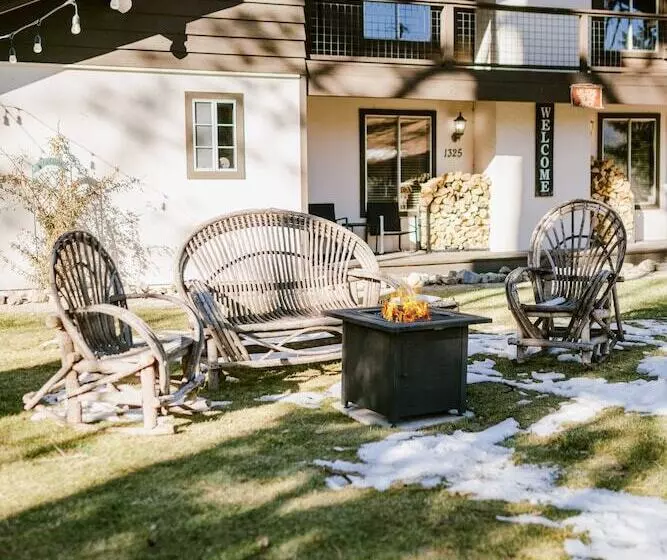 هتل The Ranch House #1998