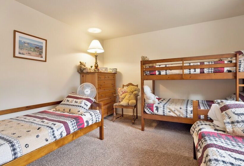 Idle Hours Inn #1945