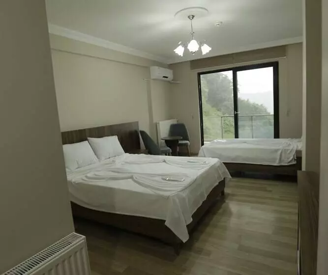 Ozgur Otel
