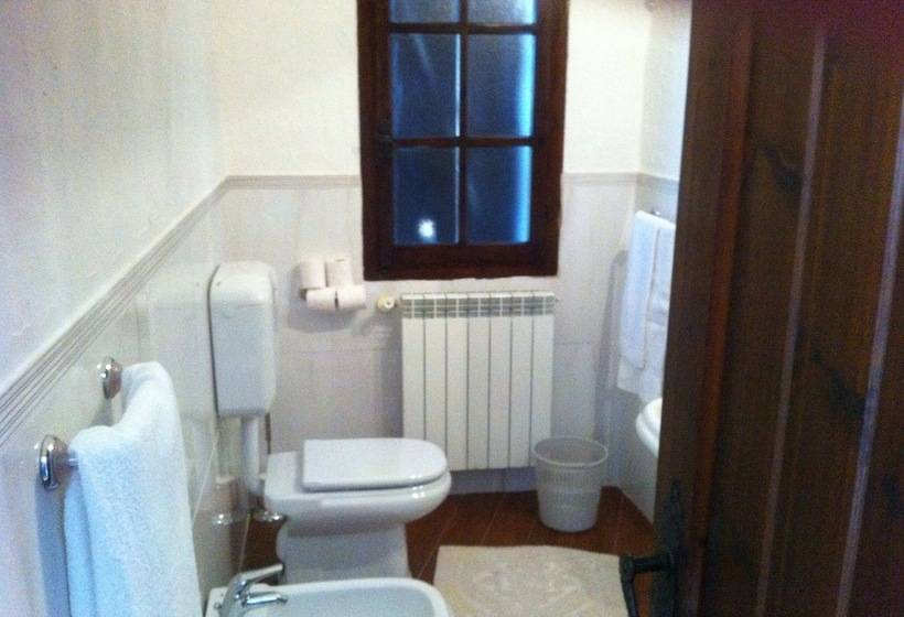 بنسيون Ai Monti Del Gennargentu