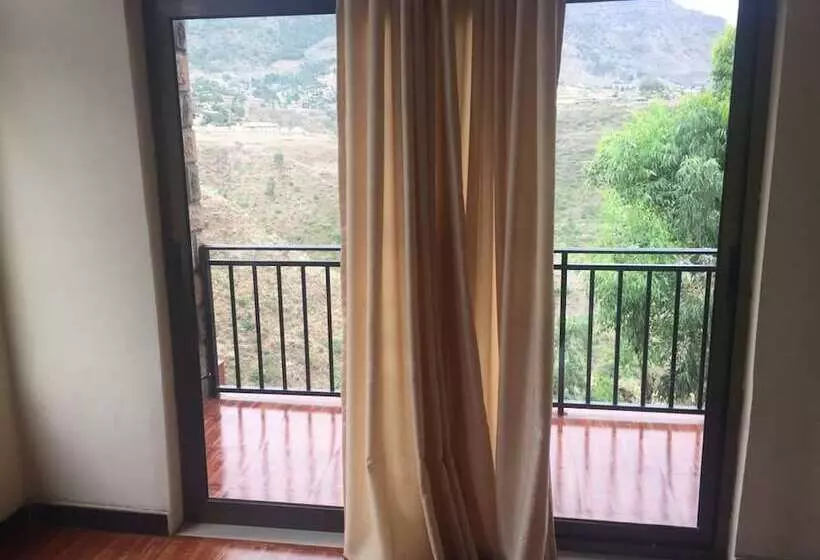 پانسیون Emanuel Guest House