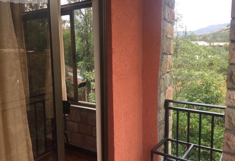 پانسیون Emanuel Guest House