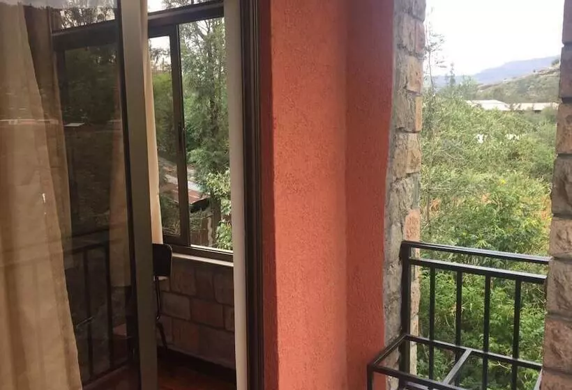 پانسیون Emanuel Guest House