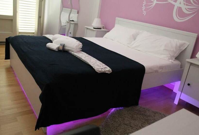 پانسیون My Room Center Station