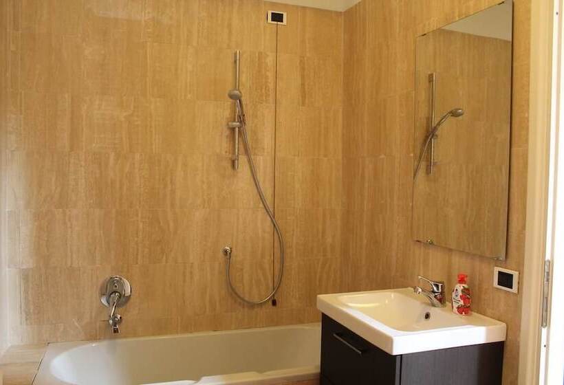 پانسیون My Room Center Station