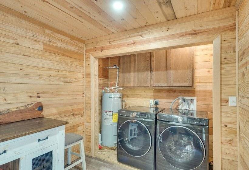 Quiet Hemphill Cabin Retreat Near Toledo Bend Lake