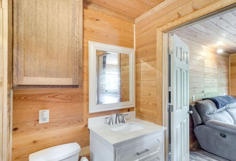 Quiet Hemphill Cabin Retreat Near Toledo Bend Lake