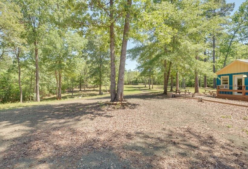 Quiet Hemphill Cabin Retreat Near Toledo Bend Lake