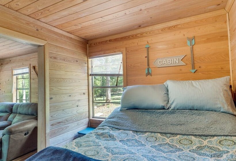 Quiet Hemphill Cabin Retreat Near Toledo Bend Lake