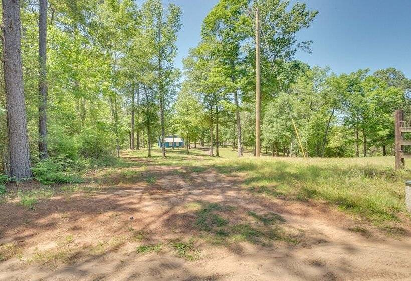 Quiet Hemphill Cabin Retreat Near Toledo Bend Lake