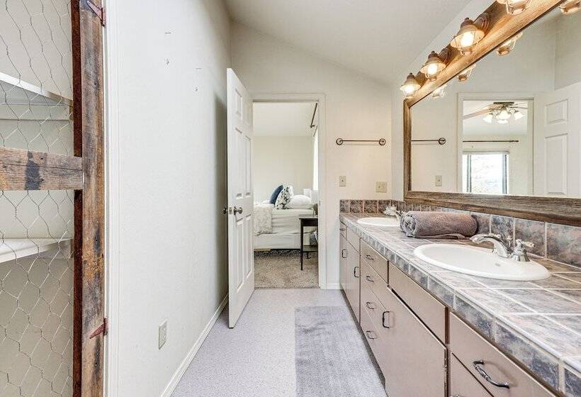 Secluded Home In The Heart Of Wine Country!