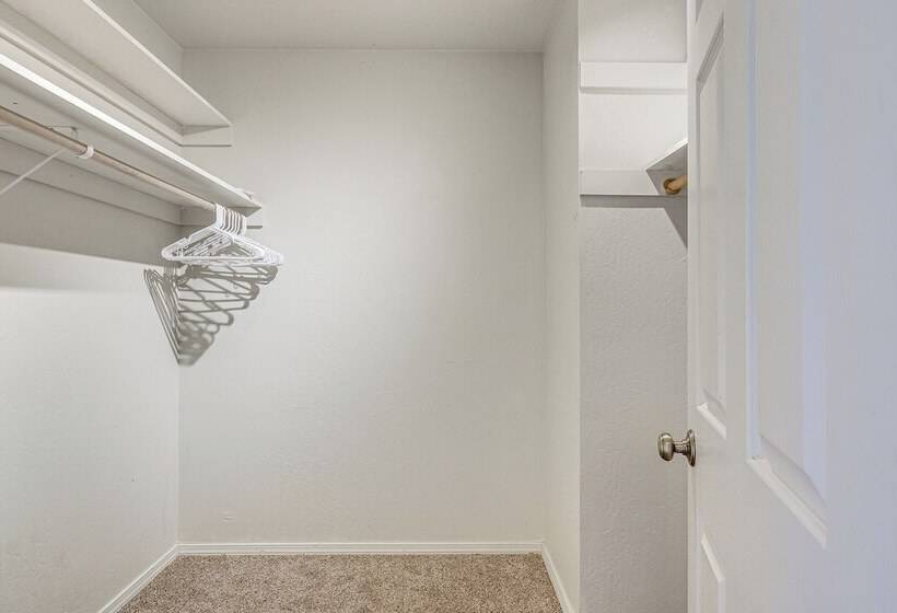 Secluded Home In The Heart Of Wine Country!