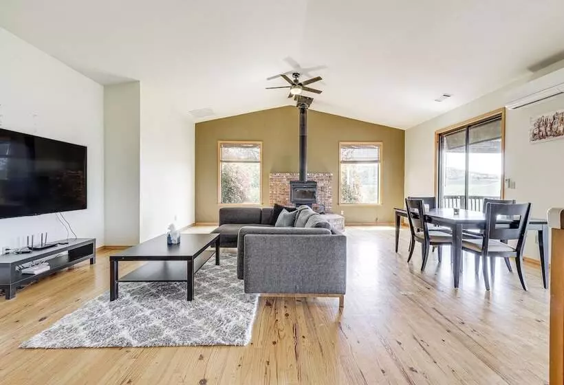 Secluded Home In The Heart Of Wine Country!
