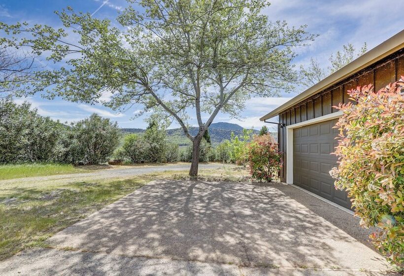 Secluded Home In The Heart Of Wine Country!