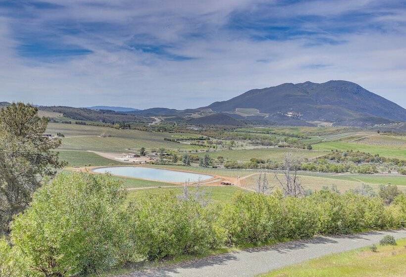 Secluded Home In The Heart Of Wine Country!