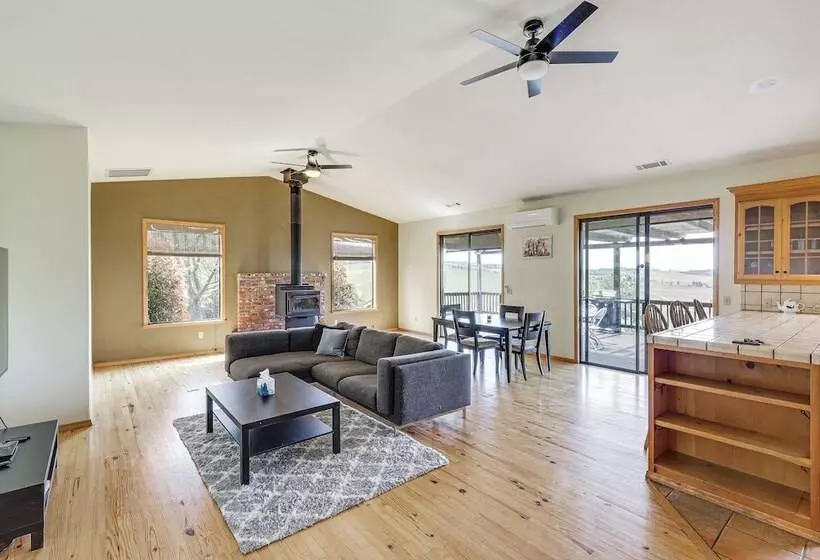 Secluded Home In The Heart Of Wine Country!