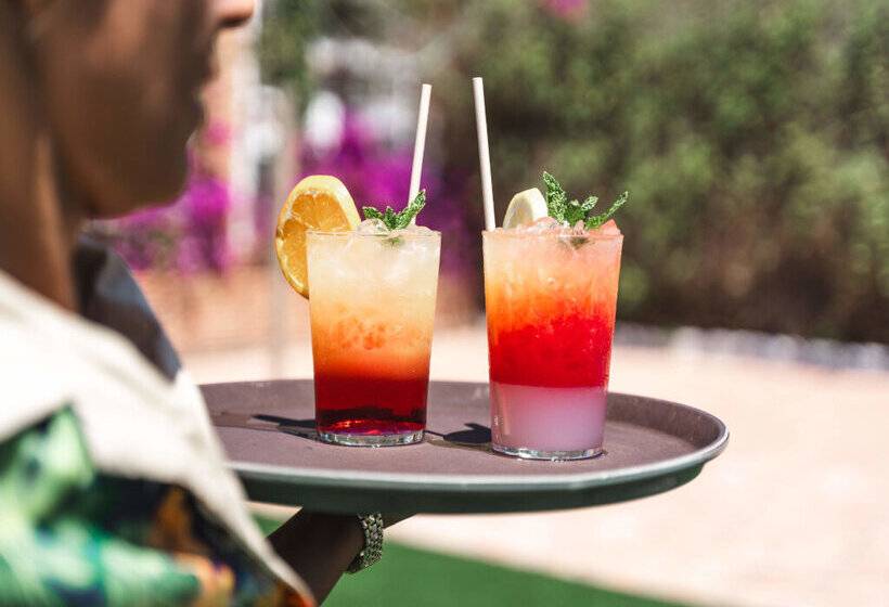 Apartamentos Magic World