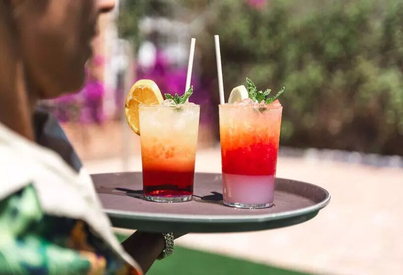 Apartamentos Magic World