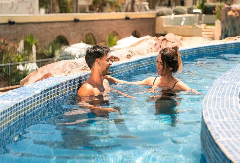 Apartamentos Magic World