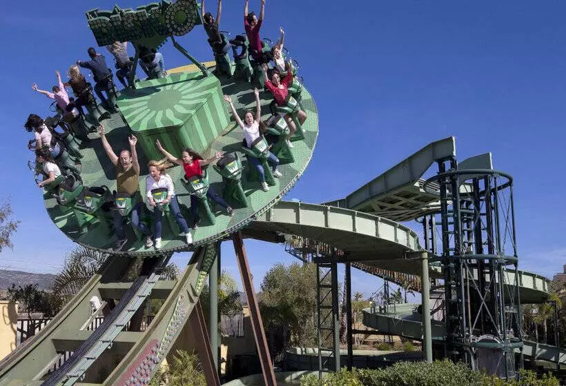 Apartamentos Magic World