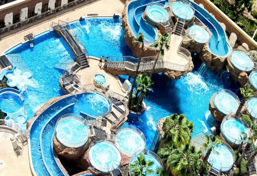 Apartamentos Magic World