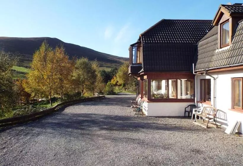 Aamiaismajoitus (B&B) Lough Dan House