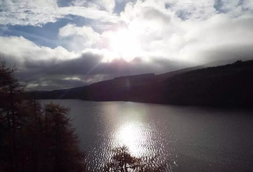 Aamiaismajoitus (B&B) Lough Dan House