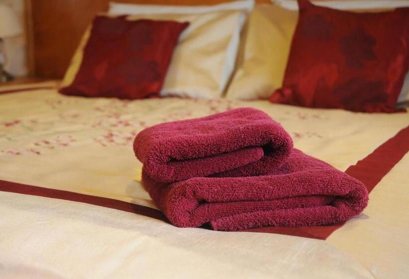 Bed and Breakfast Lough Dan House