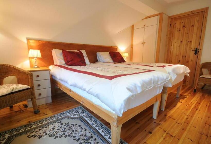Bed and Breakfast Lough Dan House