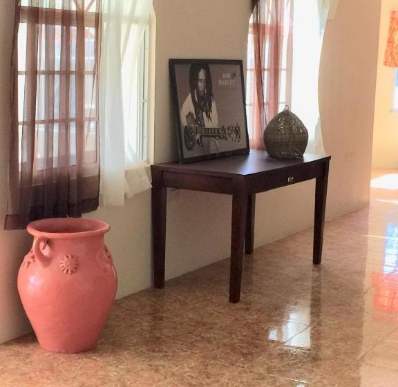 Majatalo Duncans Villa