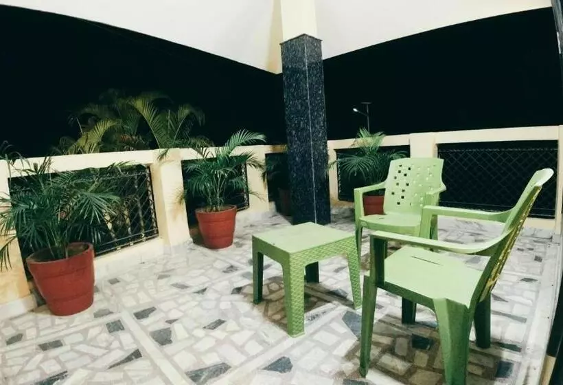 ホテル Khyber Inn
