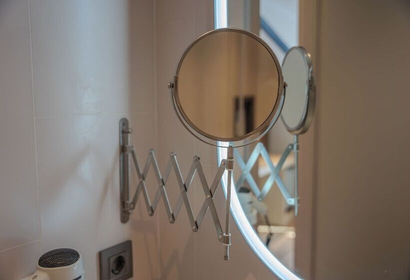 هتل The Palm Bosphorus