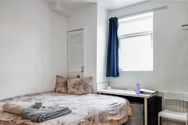 پانسیون Pebbles Guest House Room 3