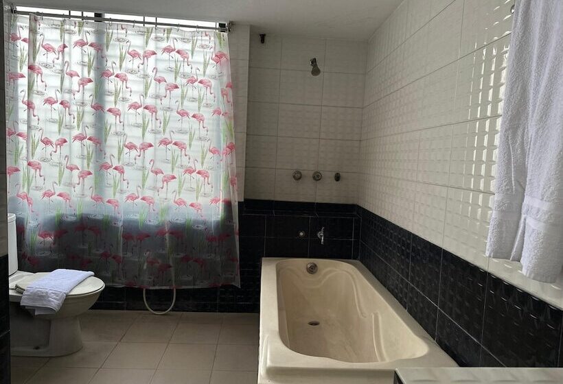 هتل Dhaka City Inn