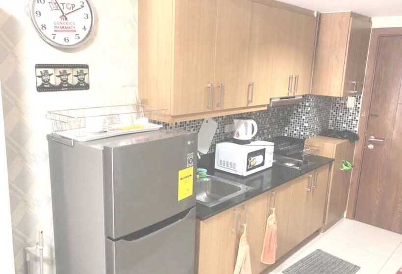 Hotel Oyo 1091 Jas Place Pasay