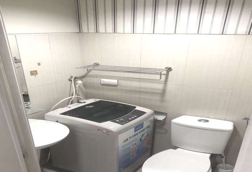 Hotel Oyo 1091 Jas Place Pasay