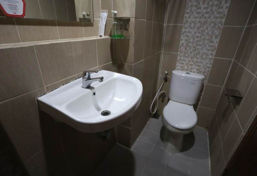 Hotel Capital O 94037 Alfa Residence